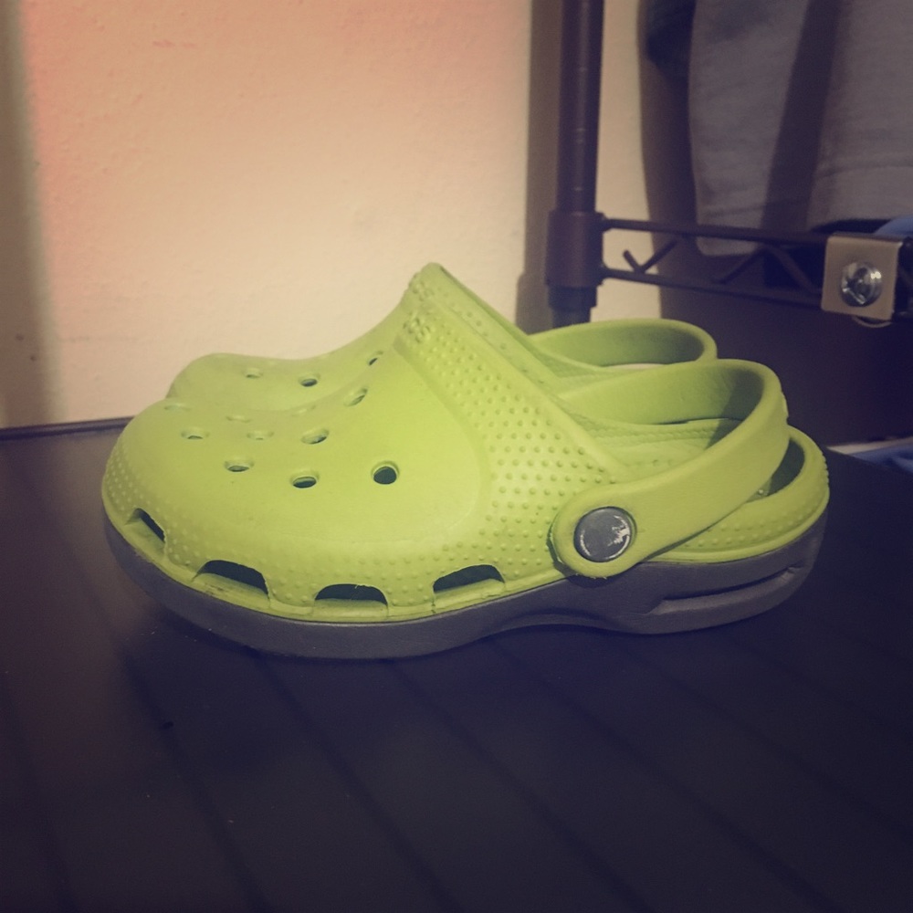kids crocs